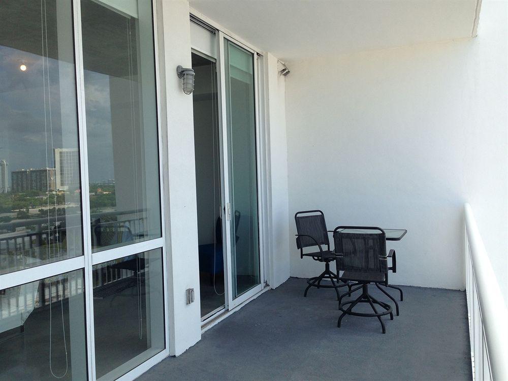 Real Living Hotel Residence Miami Esterno foto